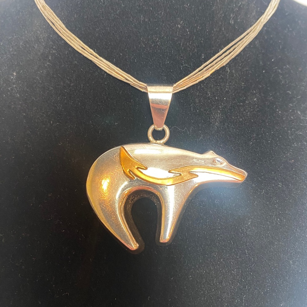 Vintage Sterling Silver Bear Pendant with Liquid Silver Chain.